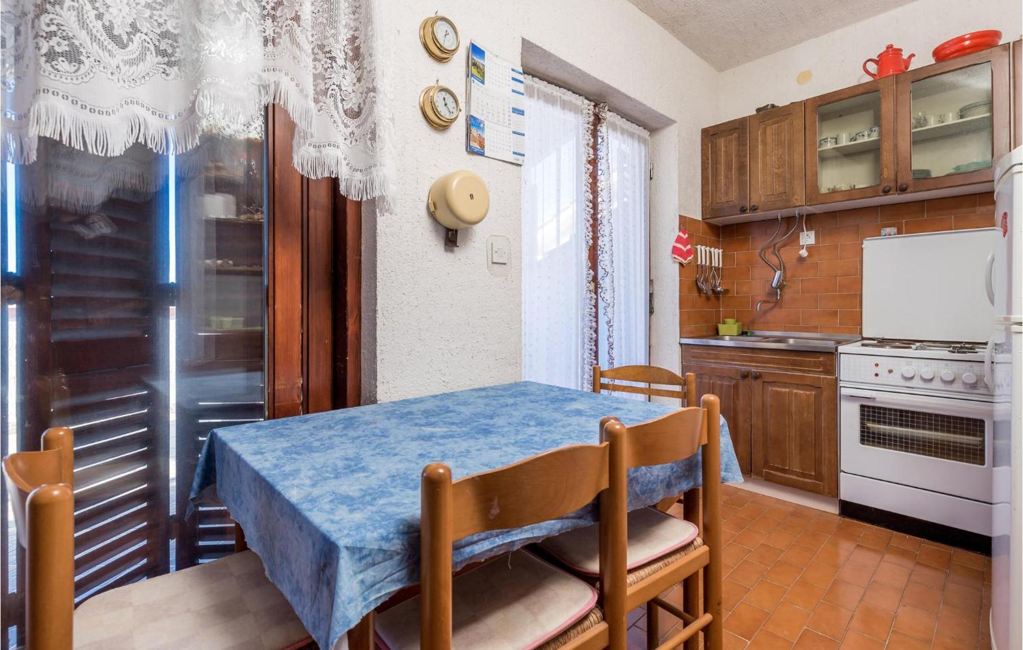 2 Bedroom Nice Apartment In Jablanac Extérieur photo